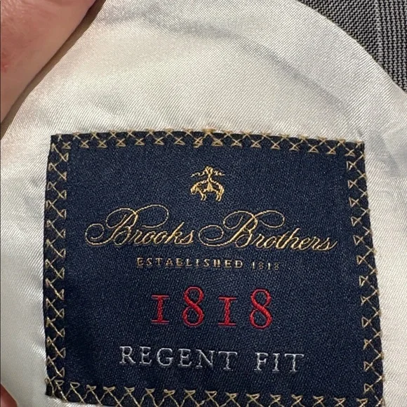 Like New Brooks Brothers regent fit 1818 suit 100% wool 44L 38W